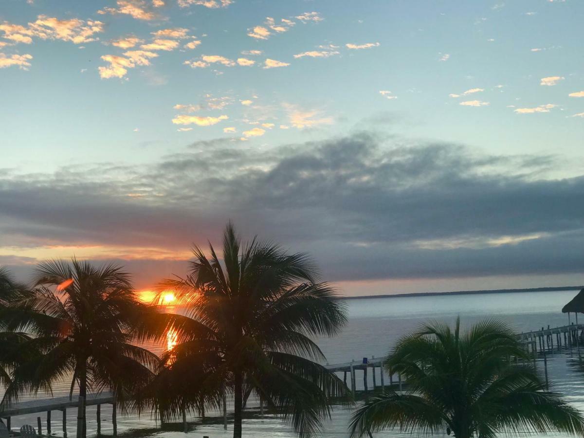 Tilt-Ta-Dock Resort Belize Коросаль Экстерьер фото